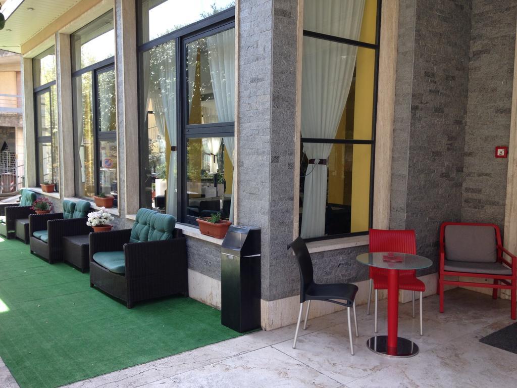 Hotel Mediterraneo Chianciano Terme Ngoại thất bức ảnh