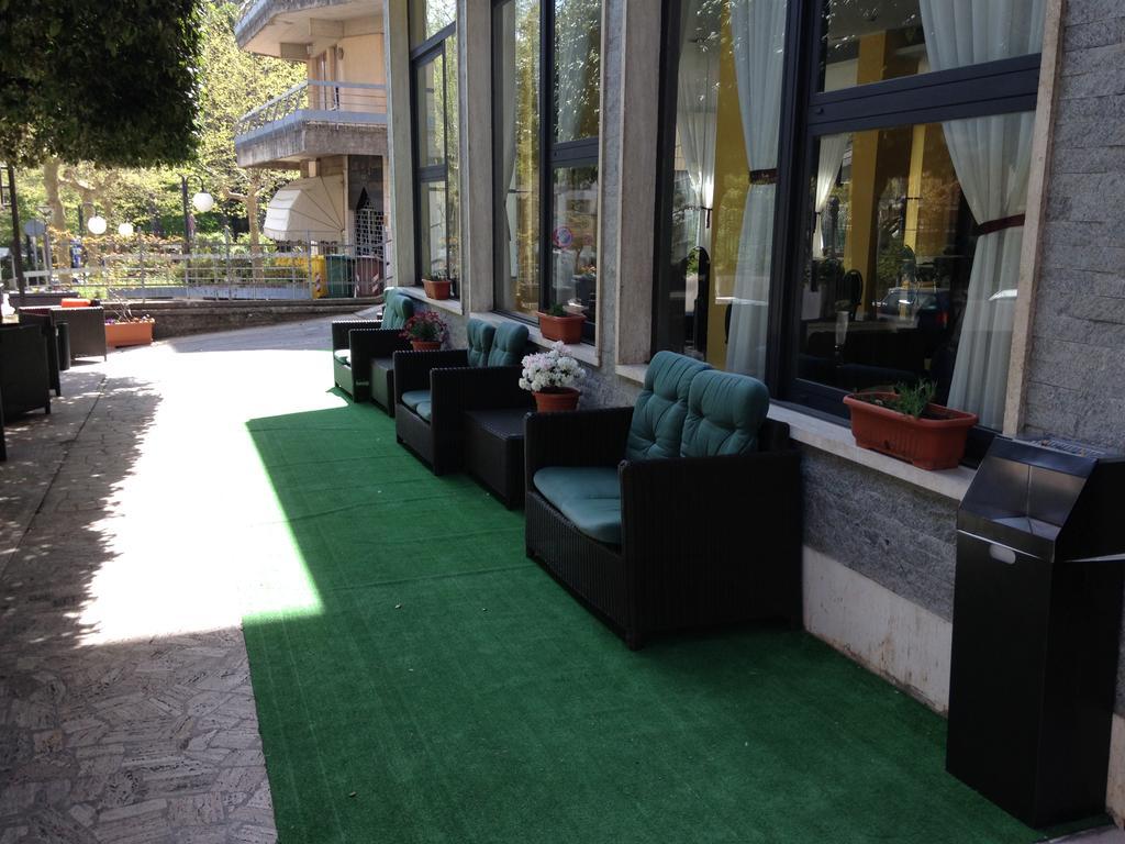 Hotel Mediterraneo Chianciano Terme Ngoại thất bức ảnh