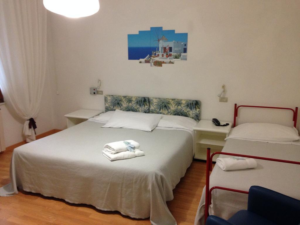 Hotel Mediterraneo Chianciano Terme Phòng bức ảnh